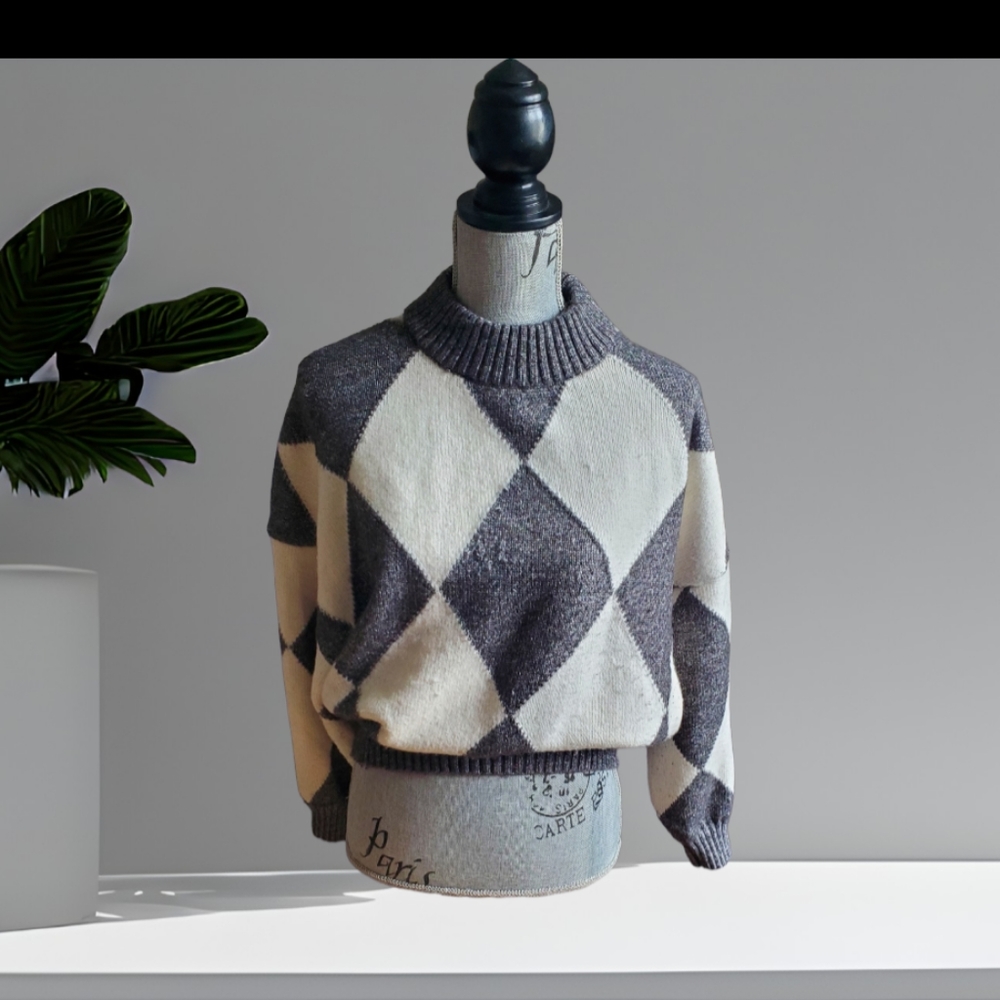 H&M Sweater - Picture 2 of 5